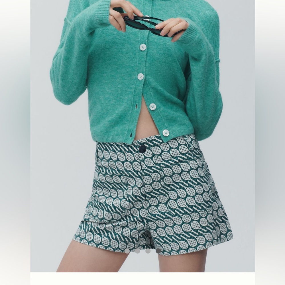 Anthropologie Maeve Colette Magic Fabric Shorts | Dark Green | NWT | Size 32